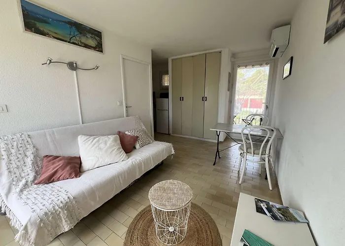 Gielac Avec Terrasse Pour 2 Personnes A Giens شقة Hyères