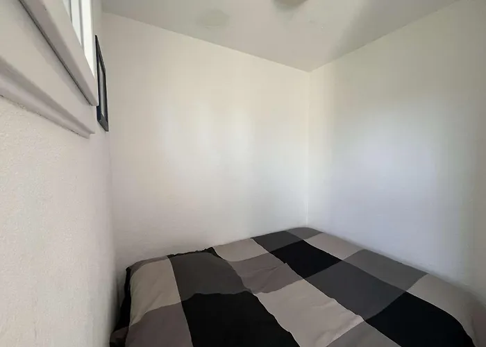 Gielac Avec Terrasse Pour 2 Personnes A Giens شقة